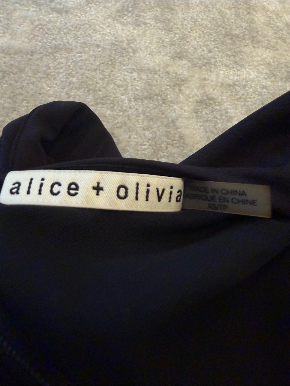 Alice + Olivia Black Long Sleeve Knot Front Crop Top - Picture 2 of 3